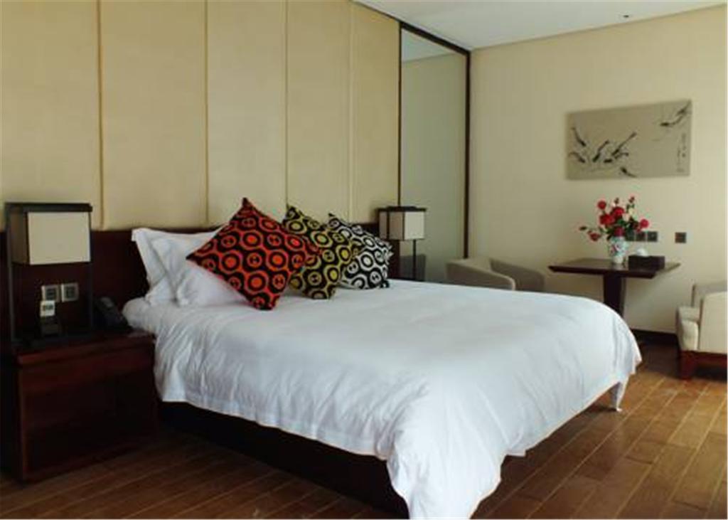 Hotel Jiading Garden 4*